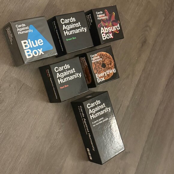 Cards Against Humanity + 5 Expansion Boxes (Brand New Blue Box) - Picture 2 of 9